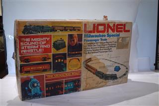 Lionel Milwaukee Special O Gauge Passenger Train Set 8305 Sound Steam Complete B